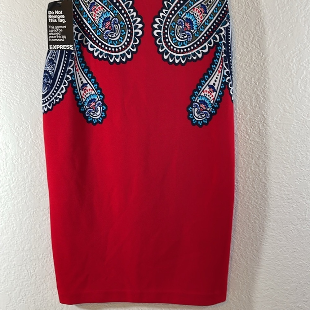 EXPRESS Red Placed Paisley Print Tube Dress Size 0 NEW - Picture 5 of 12